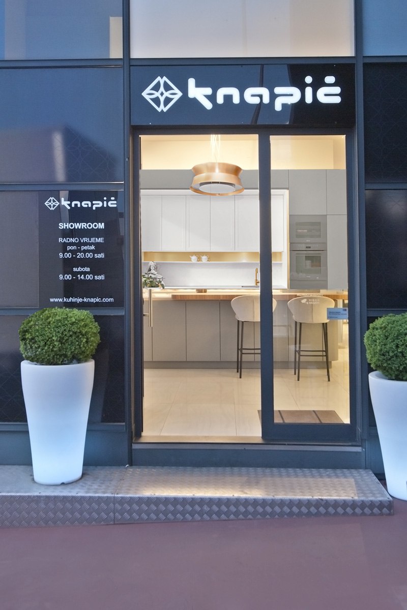 KUHINJE KNAPIĆ SHOWROOM